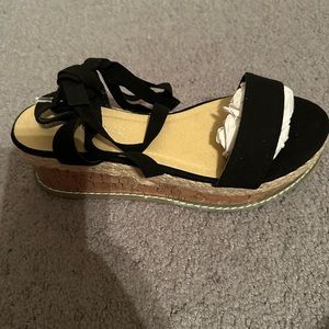 Women’s platform sandal